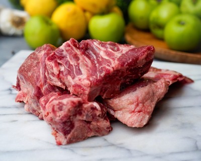 Свинина на кости охлаждённая 1 кг - купить в Малой Купте
